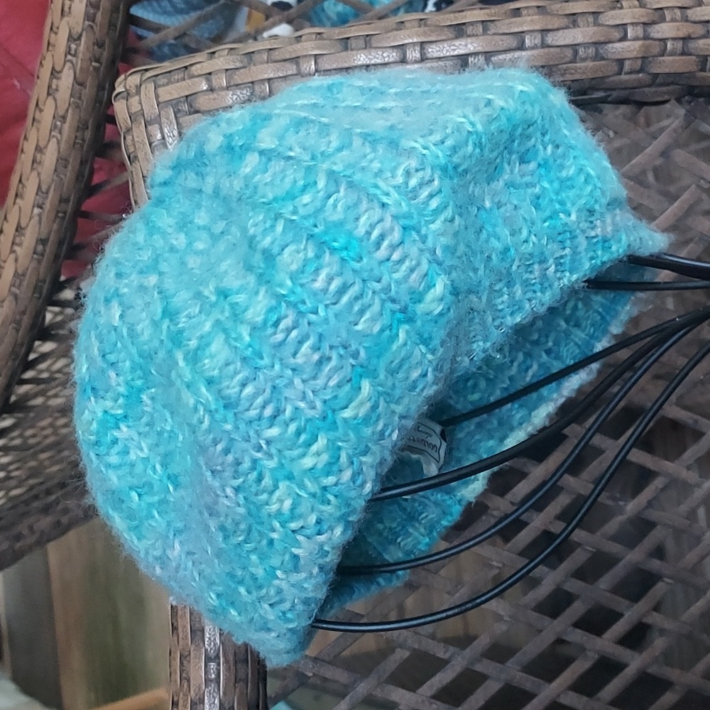 Gold Coast Women's Light Blue Beanie With Matching Infinity Scarf